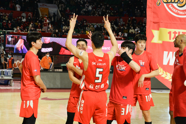 SK 선수들. KBL 제공