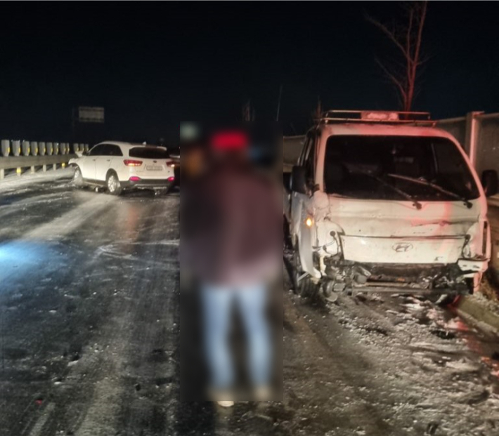 지난 27일 아산의 한 도로에서 1차 사고를 돕던 외국인 근로자 등 3명이 뒤따라오던 차량에 치어 숨지는 사고가 발생했다. 아산소방서 제공
