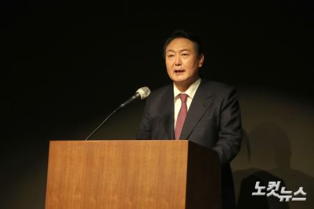 축사하는 윤석열 후보