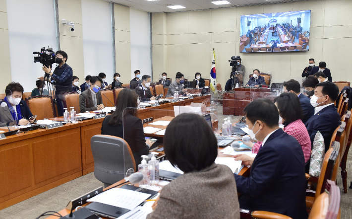 국회 정치개혁특위 전체회의. 연합뉴스