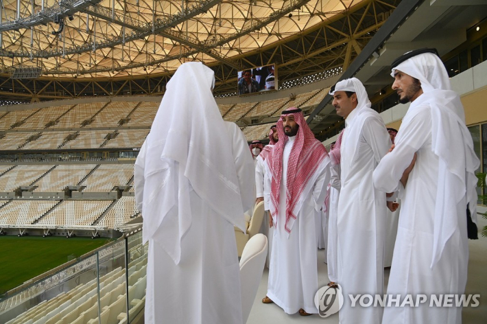 카타르 축구협회 관계자들. AFP=연합뉴스