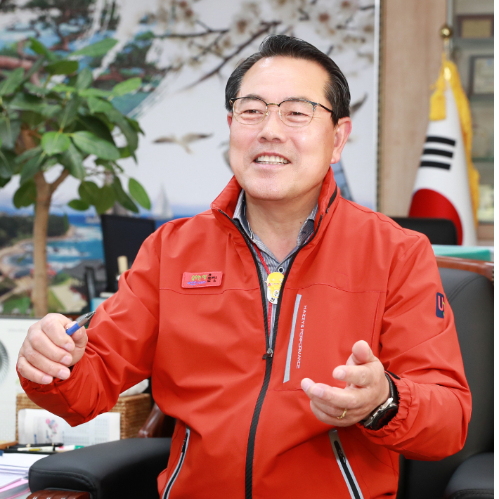 전찬걸 울진군수. 울진군 제공