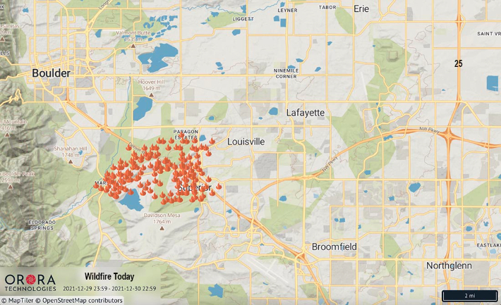 볼더 남동쪽 지역의 산불 피해를 입은 지역을 나타낸 지도. 트위터 @wildfiretoday 캡처