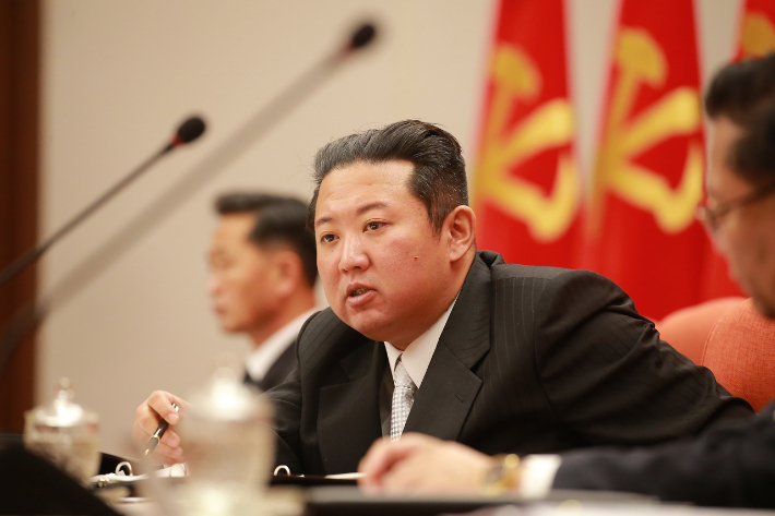 북한은 지난달 27일부터 31일까지 닷새 간 제8기 4차 전원회의를 진행했다. 뉴스1 제공
