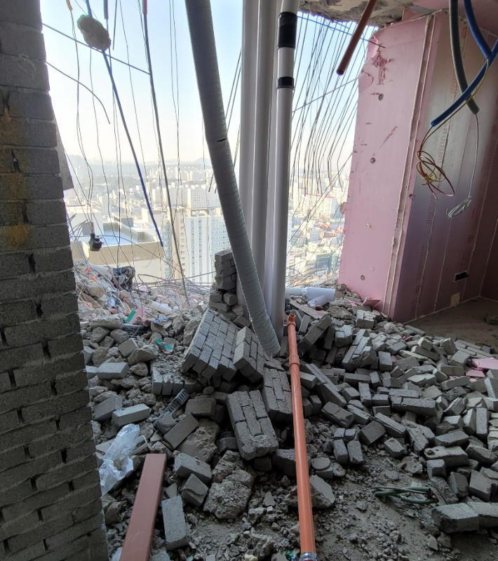 광주 신축 아파트 붕괴 건물 상층부 내부. 피해자 가족 협의회 제공