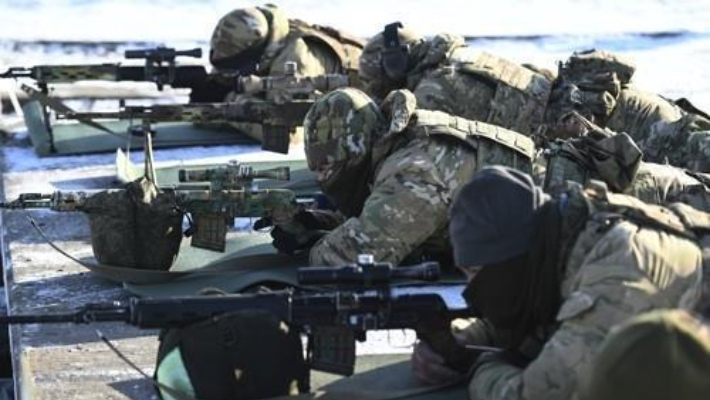 군사적 긴장 속 우크라이나 접경지역에서 사격훈련 하는 러시아군. 연합뉴스