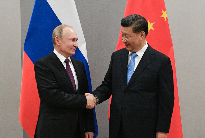 2019년 악수하는 시진핑 중국 국가 주석(오른쪽)과 푸틴 러시아 대통령. 연합뉴스