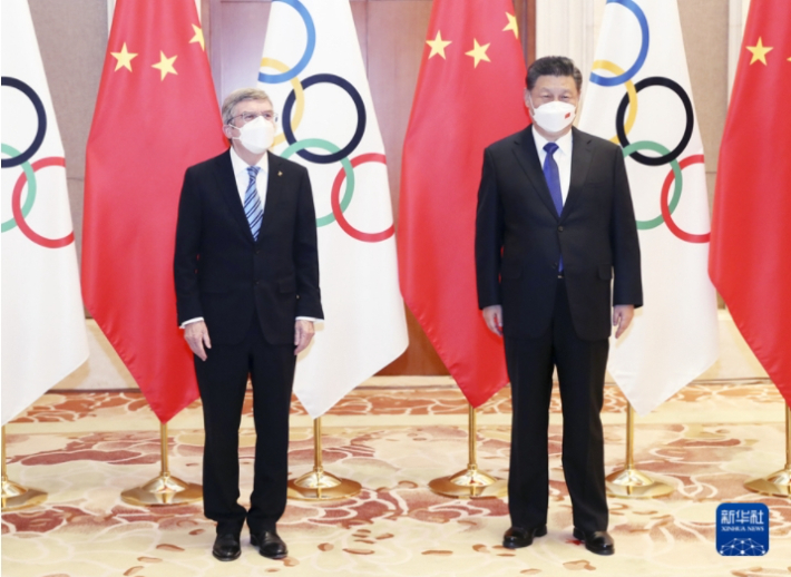 지난 25일 시진핑 국가주석이 베이징에서 토마스 바흐 IOC 위원장을 만나고 있다. 신화통신 캡처