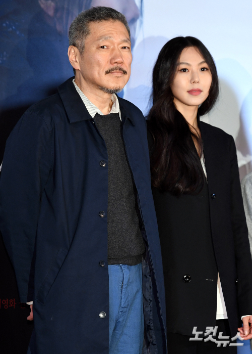 홍상수 감독(왼쪽)과 배우 김민희. 이한형 기자