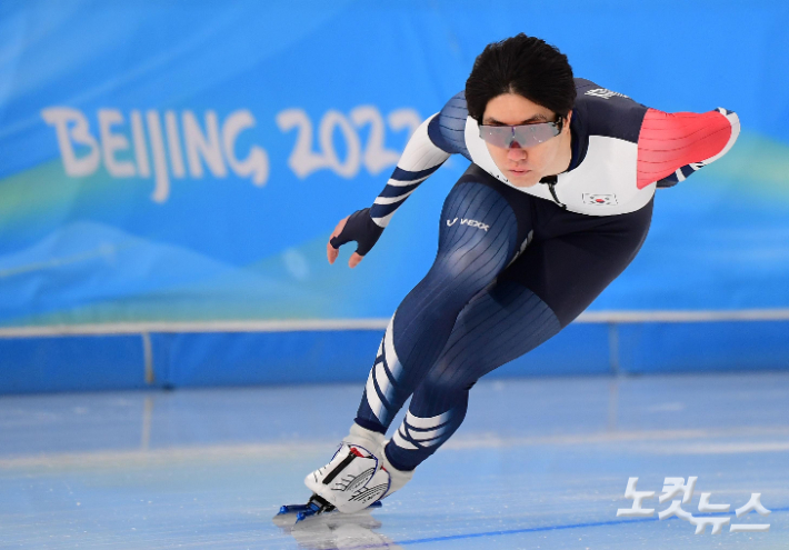 4일 중국 베이징 국립스피드스케이팅경기장에서 차민규가 훈련하고 있다. 베이징(중국)=박종민 기자