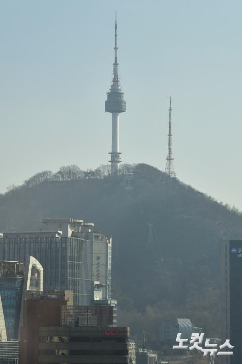 12일 초미세먼지가 제주를 제외한 전국 대부분 지역에서 