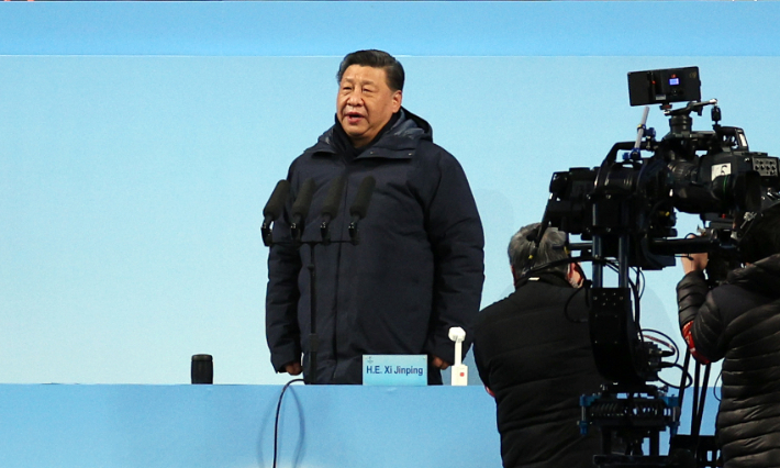 지난 4일 오후 중국 베이징 국립경기장에서 열린 2022 베이징 동계올림픽 개회식에서 중국 시진핑 국가 주석이 개회를 선언하고 있다. 연합뉴스