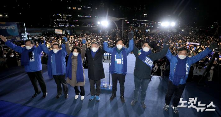 이재명 대선후보, 선대위 지도부와 서울 집중유세