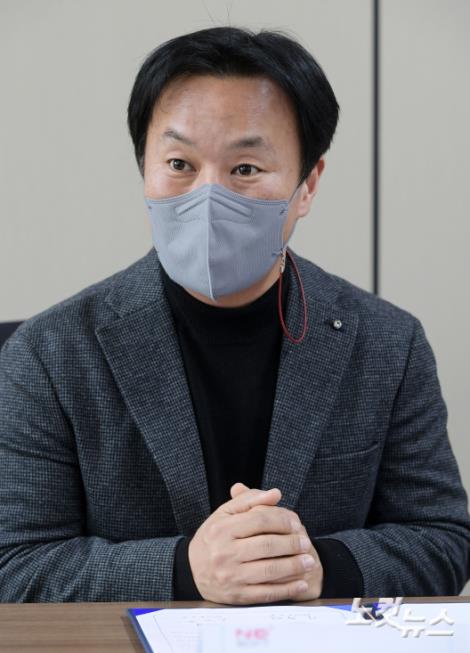 인사말하는 ND소프트 이주영 대표