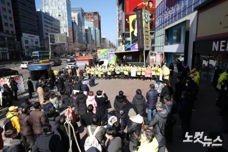 강남역 유세 나선 심상정