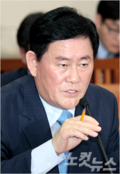 최경환 전 자유한국당(현 국민의힘) 의원. 박종민 기자