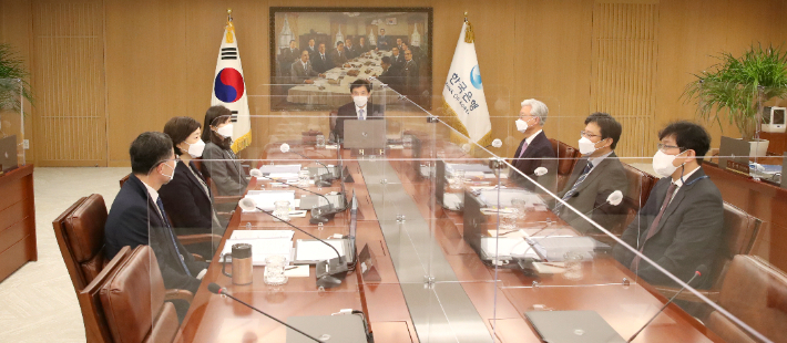 지난 1월 금통위 회의가 진행되는 모습. 한국은행 제공