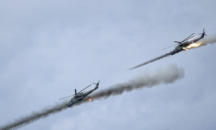우크라이나 북부와 국경을 접한 벨라루스 브레스트 인근 훈련장에서 19일(현지시간) 러시아와 벨라루스군이 헬기 사격 훈련을 하고 있다. 연합뉴스