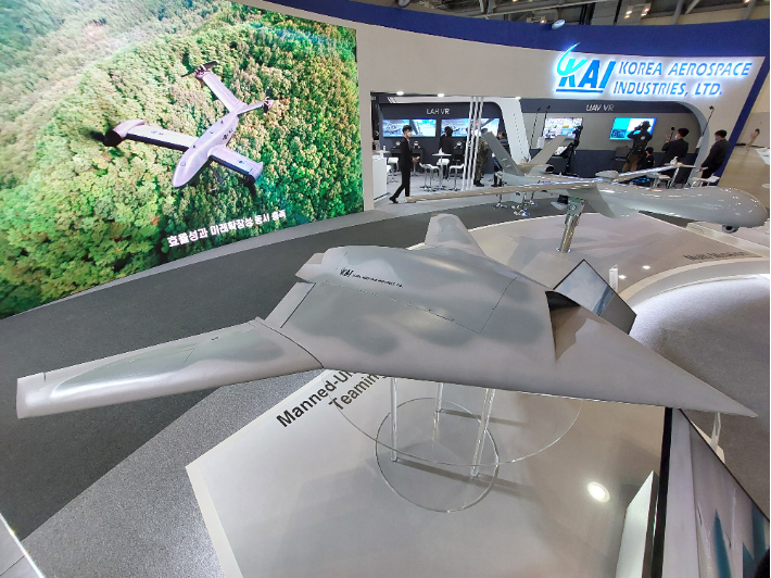 유인전투기와 복합편대를 이룰 무인전투기. KAI 제공