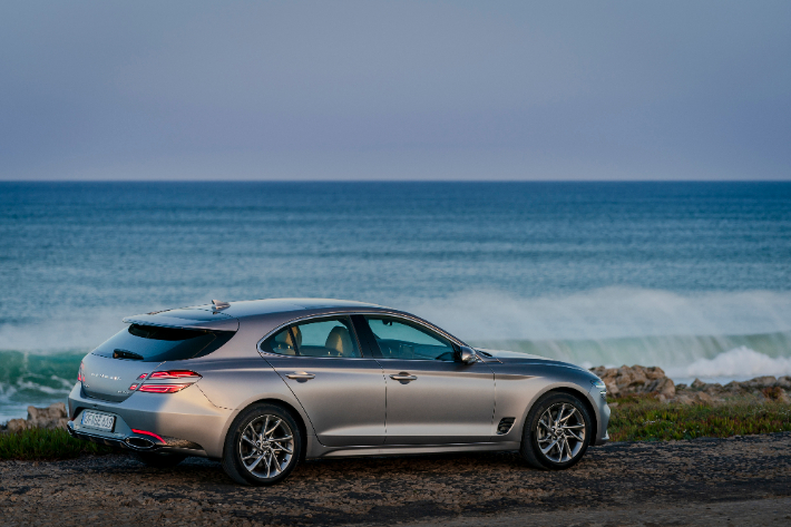 현대차의 중형 스포츠 세단 제네시스 G70 슈팅 브레이크(사진=현대차그릅 제공)