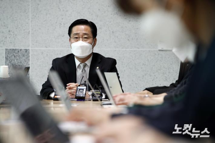 이태규,  尹 단일화 협상 공개 비판