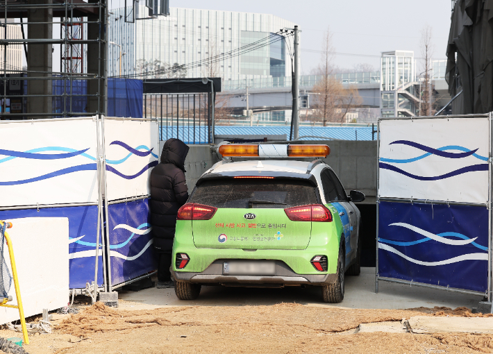 판교 건설 현장 승강기 설치 중 추락 사고 합동감식. 연합뉴스