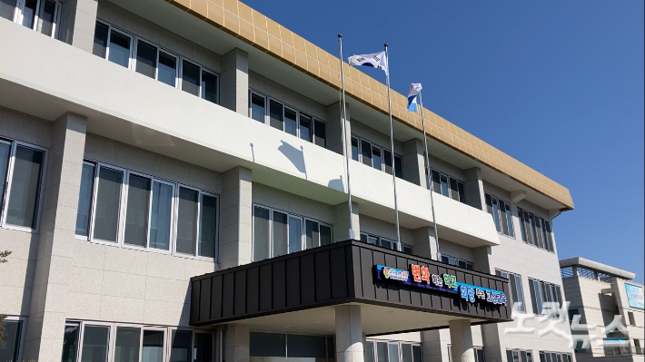 만세운동 당시 간성보통학교 자리에는 현재 고성교육지원청이 위치하고 있다. 최진성아나운서