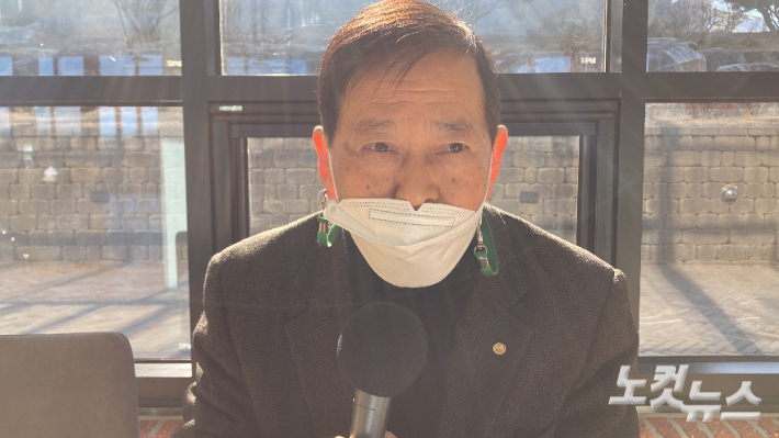 엄창섭 명예장로. 최진성 아나운서