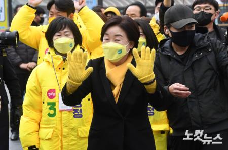 고양 화정역 도착한 심상정 후보