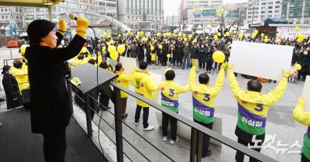 고양 화정역 유세 나선 심상정 후보