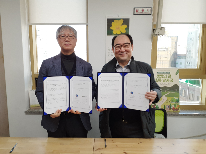 기독교환경운동연대와 기장 생태공동체운동본부가 지난 달 24일 업무협약을 체결하고 환경선교 활동에 상호 협력하기로 했다.  
