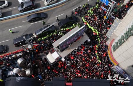 윤석열 후보, 부산 구포시장 유세 현장