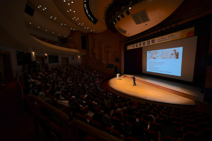 창원문화재단 제공