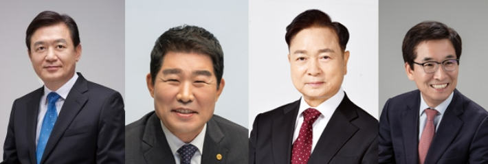 왼쪽부터 김병우 충북교육감, 김진균, 심의보, 윤건영 에비후보.