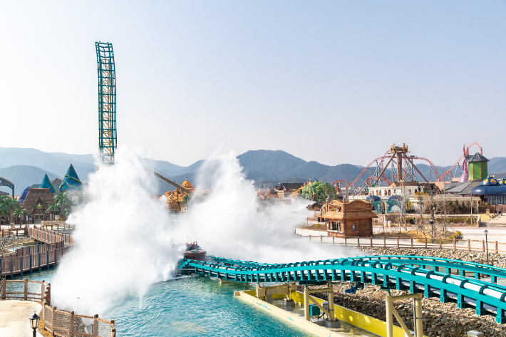 자이언트 스플래쉬. 롯데월드 부산 제공