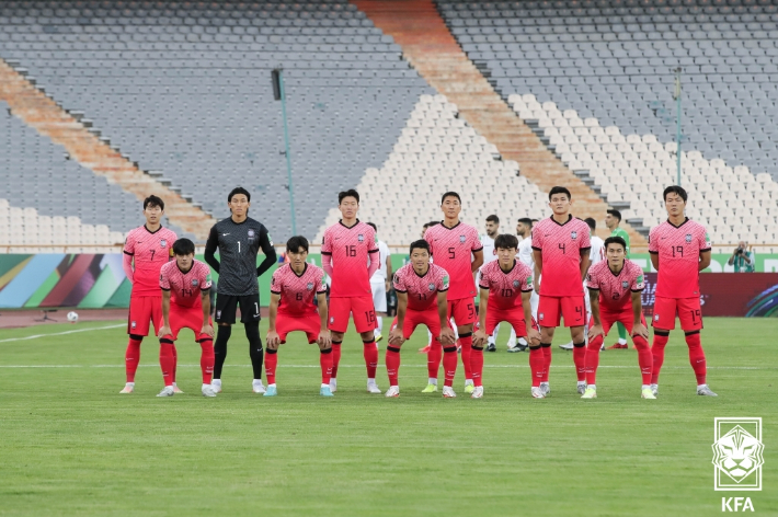 지난해 10월 이란 원정에 나섰던 한국 축구대표팀 선수들. 대한축구협회 제공