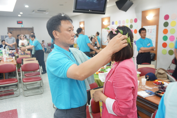 순복음원당교회는 '마더스 드림', '파더스 드림', '제자훈련' 등을 통해 성도 한사람 한사람을, 그리고 가정을 변화시키고 있다. 