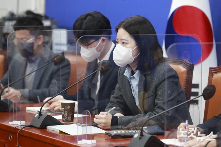 발언하는 박지현 공동비대위원장