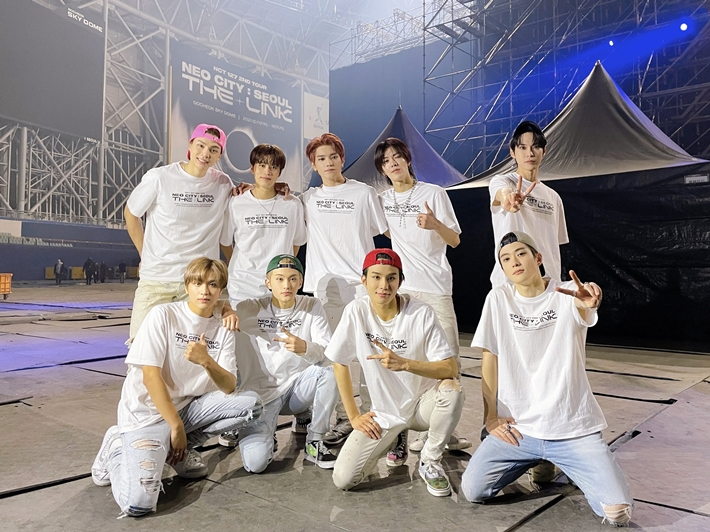 NCT 127이 오는 5월부터 일본 돔 투어를 연다. 사진은 지난해 12월 열린 '네오 시티 - 더 링크' 서울 공연 당시 모습. NCT 127 공식 트위터