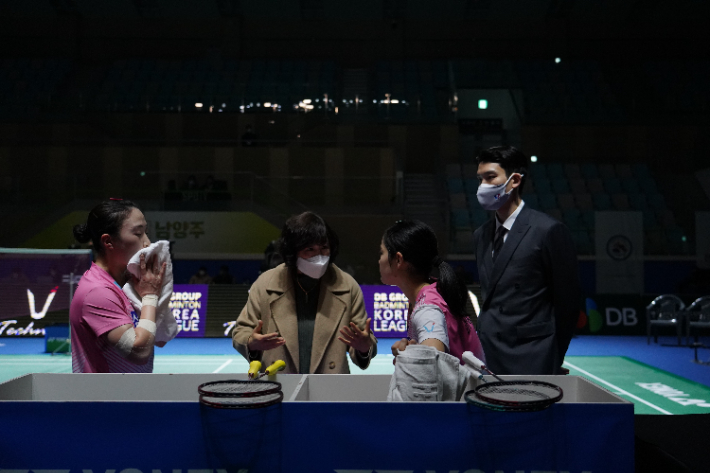  2022 DB그룹 배드민턴 코리아리그 여자 일반부 준결승전에 나선 삼성생명 선수단. 한국실업배드민턴연맹