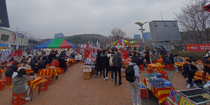 일상으로 돌아온 듯한 분위기를 느낄 수 있는 서울월드컵경기장. 노컷뉴스