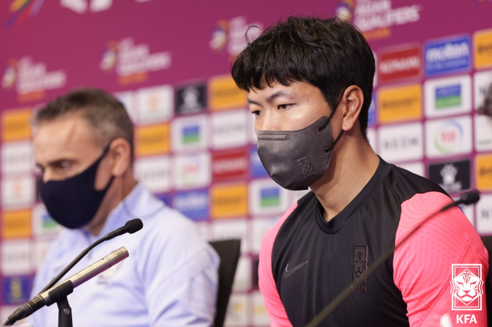 UAE전 공식 기자회견에서 이야기를 하고 있는 김영권. 대한축구협회 제공