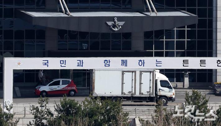 국방부가 본격적인 이사 준비에 착수한 7일 서울 용산구 국방부 모습. 박종민 기자