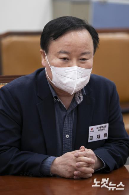 김재원 전 최고위원이 8일 오후 국회에서 국민의힘 제8회 전국동시지방선거 광역단체장 공천신청자 면접에 참석하고 있다.