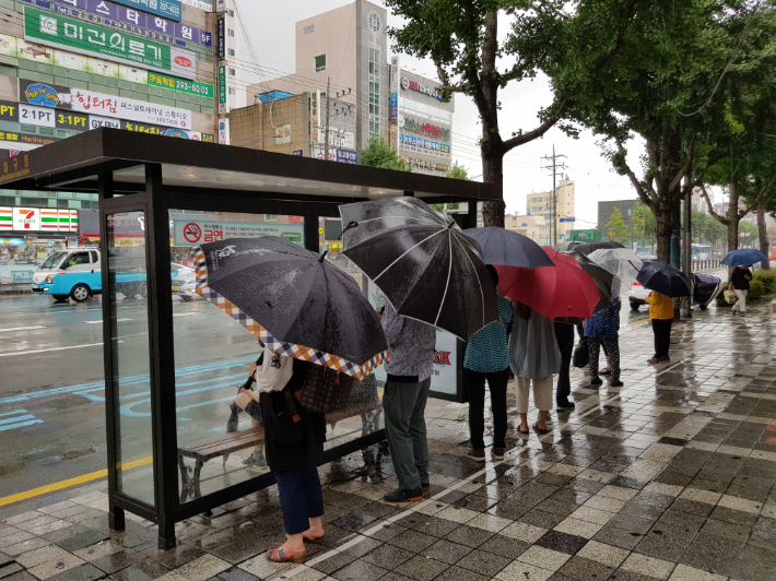 부산시가 시내버스 야간 감회 운행을 정상화한다. 부산CBS