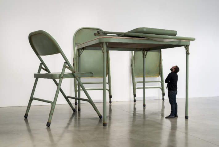 No title (folding table and chairs, green) / 2008 / Paint, steel, aluminum and fabric Overall dimensions variable / Courtesy of Robert Therrien Estate, Photo: Joshua White