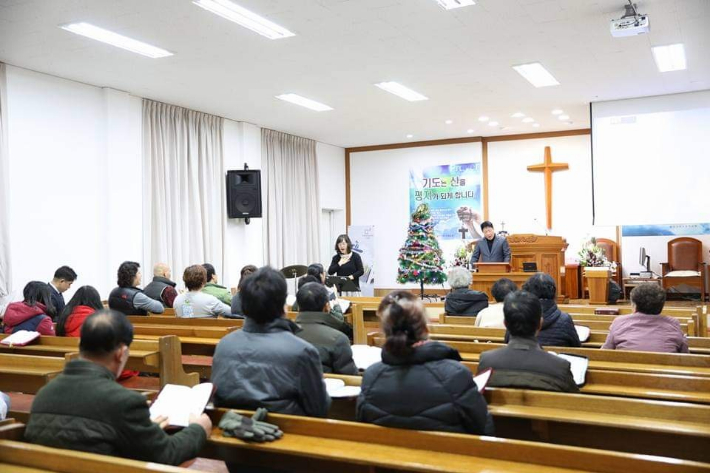 해남 반석농아인교회 제직들과 병산그리스도의교회 연합예배 모습. 조지연사모 제공