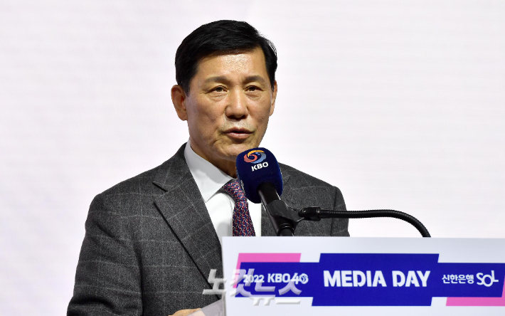 지난달 31일 '2022 신한은행 SOL KBO 리그' 미디어 데이에서 허구연 KBO 총재가 발언하는 모습. 박종민 기자