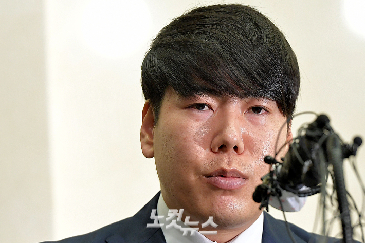 2020년 6월 KBO 리그 복귀를 추진하던 전 메이저리거 강정호가 음주 운전 관련 공개 사과 기자회견을 한 모습. 박종민 기자
