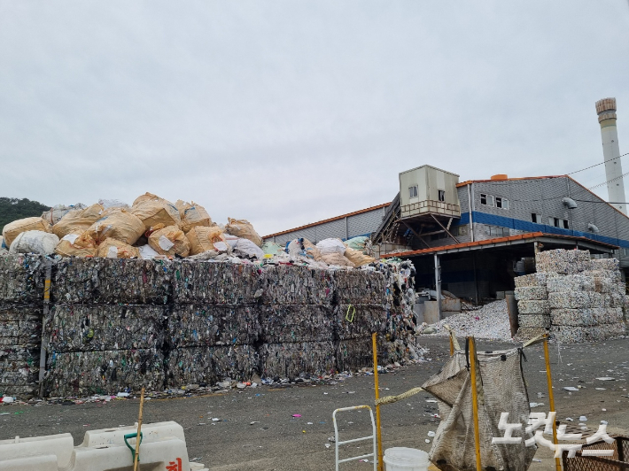 부산 강서구 생곡동 부산시자원재활용센터(생곡재활용센터). 박진홍 기자